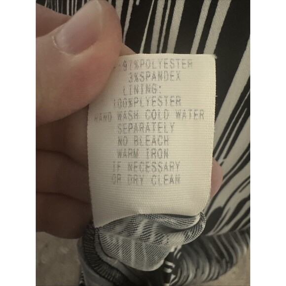 Rabbit Designs Women‎ Dress 8 Artsy Statement Sleeveless Fit Flared Midi V Neck - Picture 5 of 7